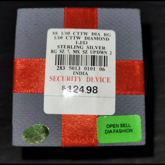 1/10 ct sterling silver Diamond ring new in box with bow Sz 7 - Picture 7 of 15